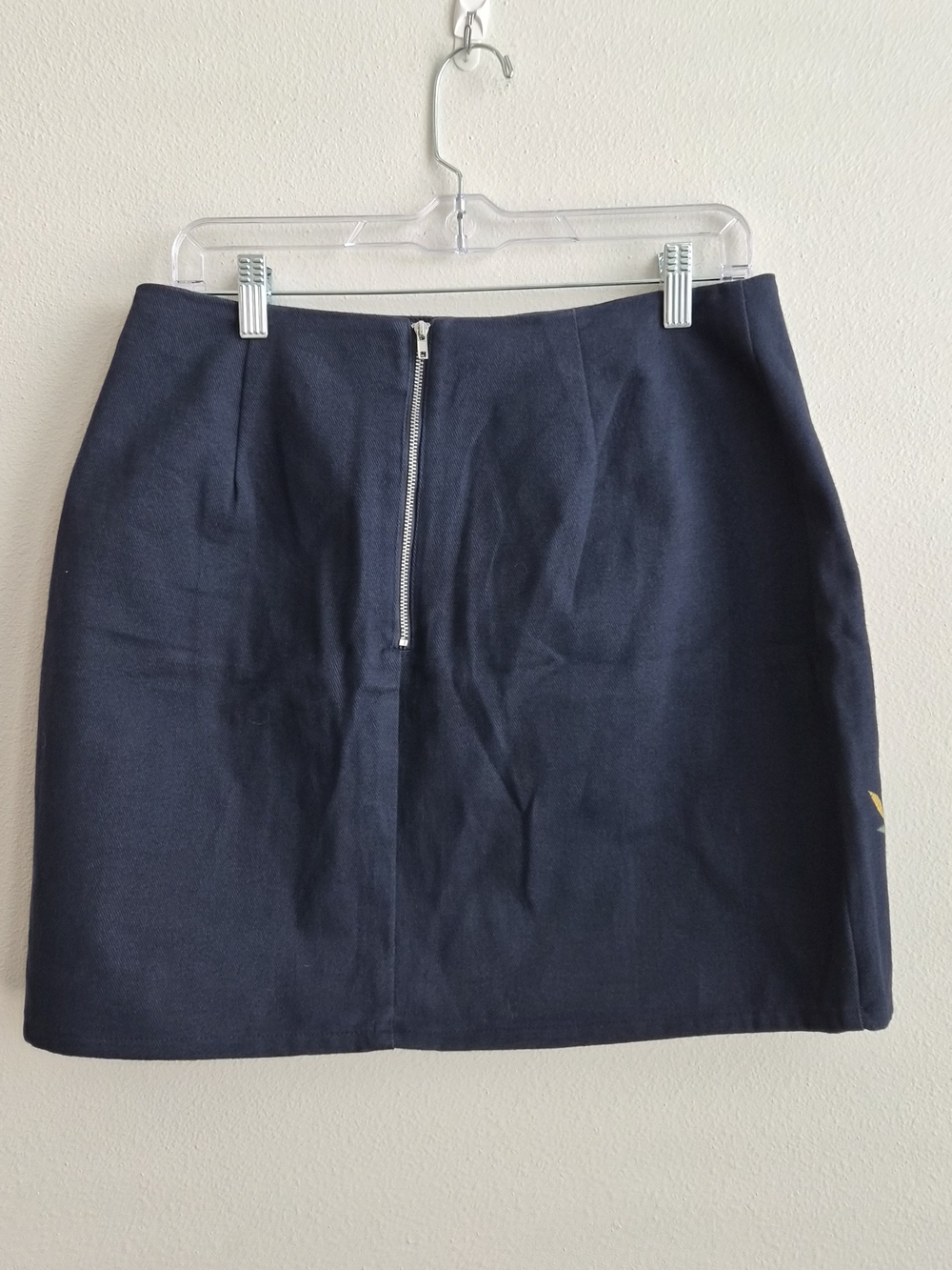 Francesca's Collections Navy Pencil Skirt with Pink Floral Embroidery Size L - Picture 3 of 6